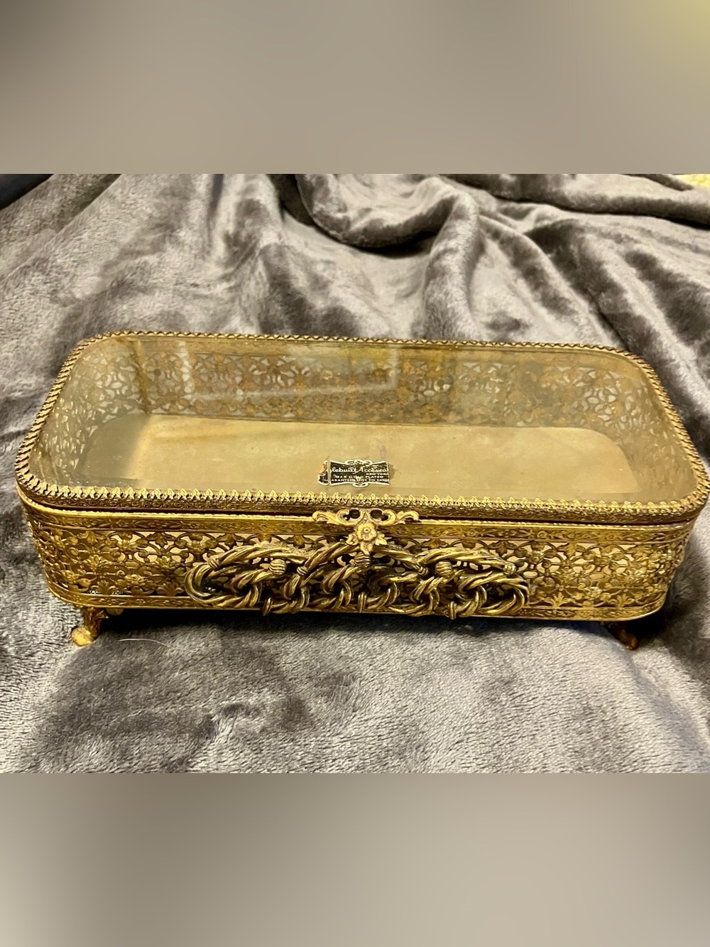 Vtg Stylebuilt Glass Jewelry Casket 24K Gold Plated Filigree Vanity 9"